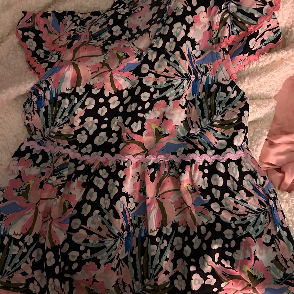 Vibrant Floral Print Blouse with Ruffle Sleeves